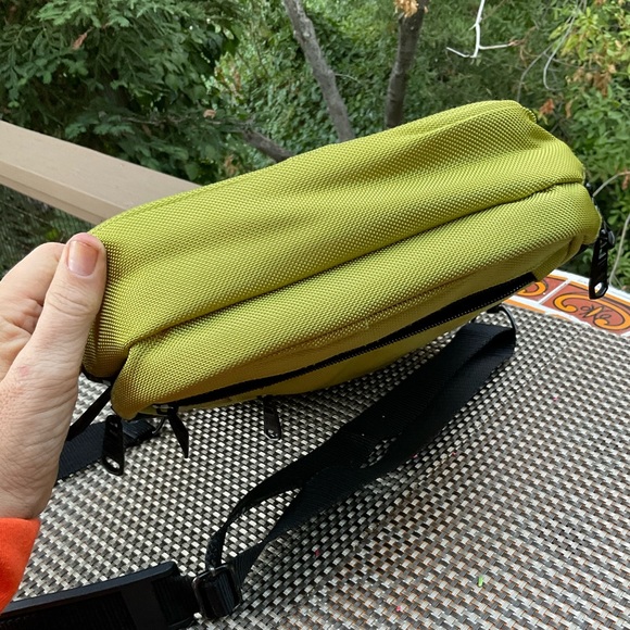 🔵 FUL Green tablet crossbody travel school work unisex canvas bag 9” x 11” - Picture 6 of 16